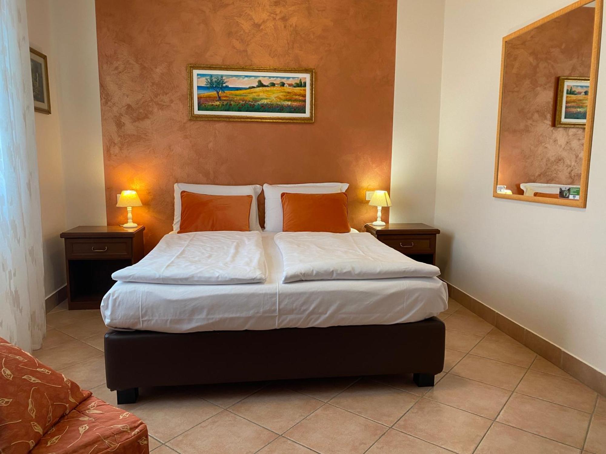 Bed and Breakfast Betty'S House Lazise Exterior foto